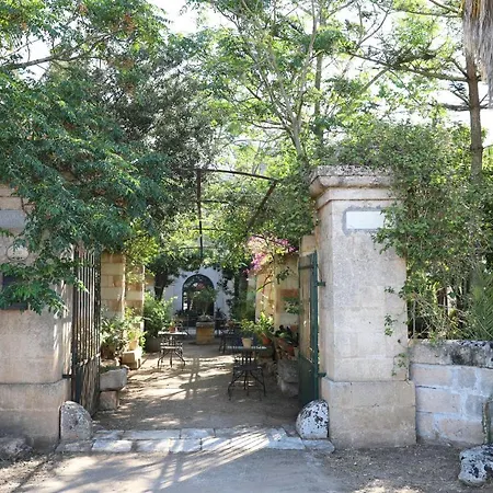 Masseria Caretti Grande Couette-café Casalabate